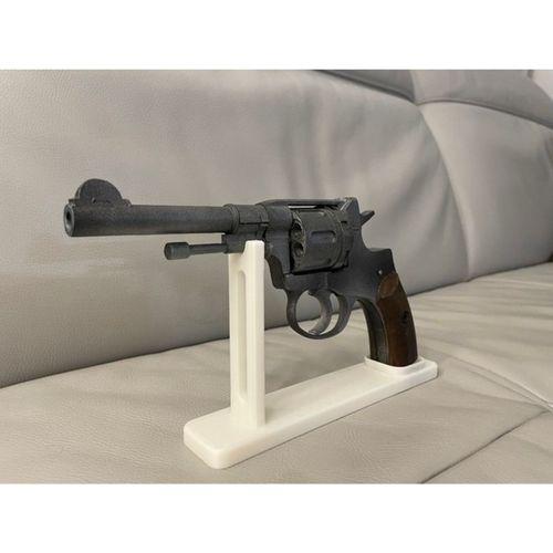 Russian M1895 Nagant Revolver Standı (Bu ürün Sadece Plastik parçadır - Almadan Önce Soru Sorabilirsiniz)