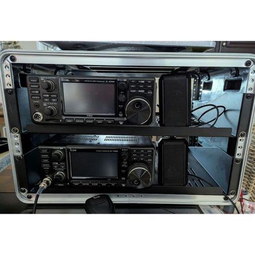 ICOM Telsiz Raf Montaj Ayağı (Bu ürün Sadece Plastik parçadır - Almadan Önce Soru Sorabilirsiniz)