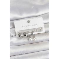 316L Çelik Gümüş Renk inci Halka Detaylı Kadın Küpe Seti