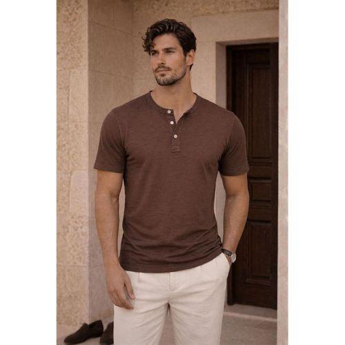 Edgar Regular Fit 3 Düğmeli Pat Flamlı Suprem Kumaş Pis Yaka Erkek T-Shirt - Kahve