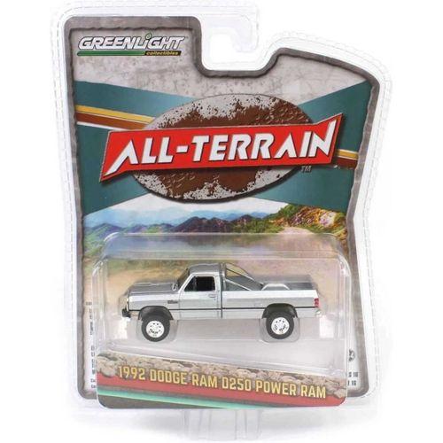 Eğitici Oyuncak Greenlight 1/64 All-Terrain Series 16- 1992 Dodge Ram D250 Power Ram