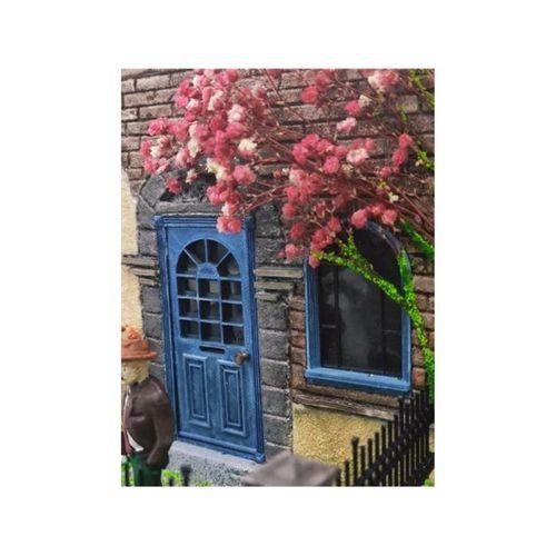 Diorama Kapısı (Bu ürün Sadece Plastik parçadır - Almadan Önce Soru Sorabilirsiniz)