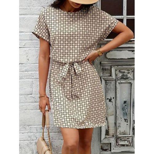 Kadın Kısa Kollu Yuvarlak Yaka Beli Kuşaklı Geometrik Desenli Süprem Elbise