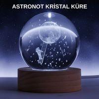 Lazer İşlemeli 3d Astronot Kristal Küre Led Işıklı Uzay Temalı Gece Lambası