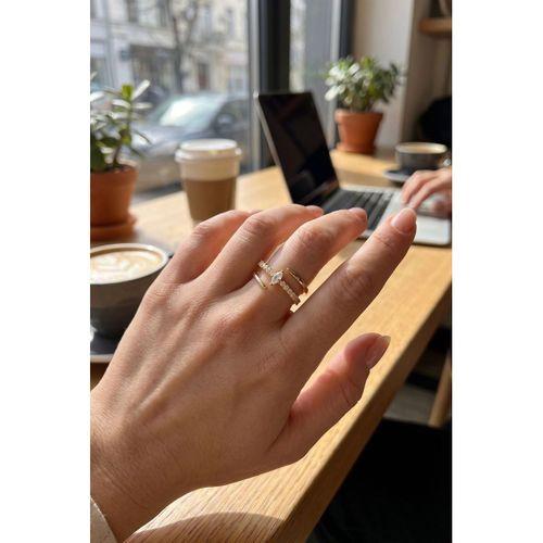 Gold Renk Kuyruklu Çift Sıra Taşlı Model Kadın Yüzük