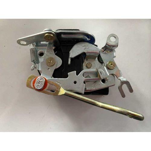 Dai̇hatsu Hi̇jet Ön Sağ Kapi Ki̇li̇di̇ 87-