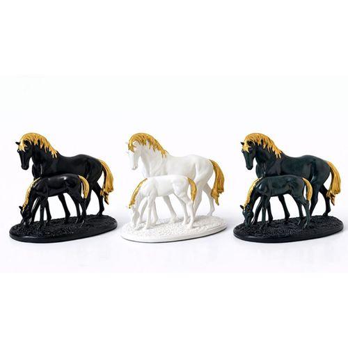 Polyester Yavrulu At Figürü