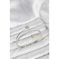 Yonca Çiçek Model Pirinç Gümüş Renk Kadın Bileklik