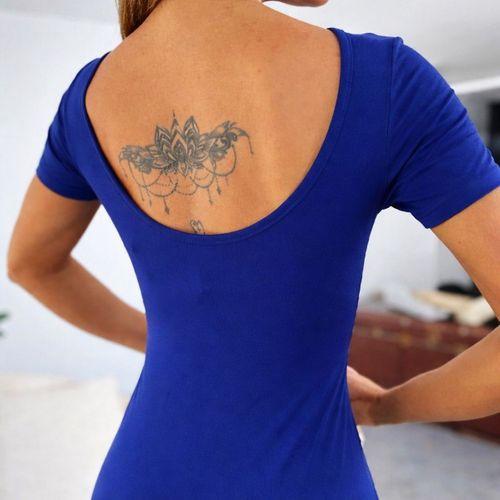 Kadın Kısa Kollu Sırt Dekolteli Yırtmaç Detaylı Viskon Elbise