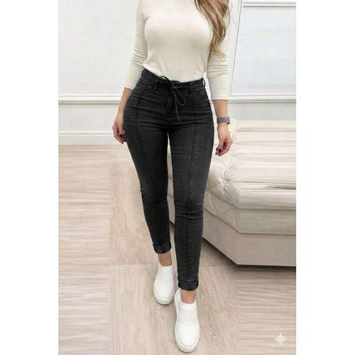 Kadın Yüksek Bel Belden Kuşaklı Yırtık Detaylı Kot Pantolon