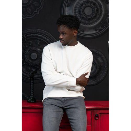 Dorss Regular Fit Armürlü Bisiklet Yaka Likralı Mevsimlik Sweatshirt