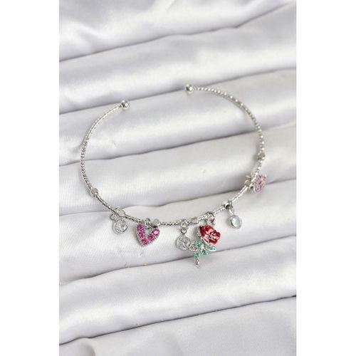Gül Charmlı Gümüş Renk Pirinç Kadın Bileklik