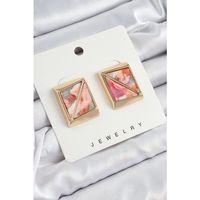 Pirinç Pembe Üçgen Kesim Detaylı Kare Model Vintage Gold Renk Kadın Küpe