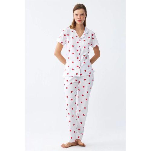 Kadın Beyaz Kırmızı Kalpli Önden Düğmeli Pijama Takımı