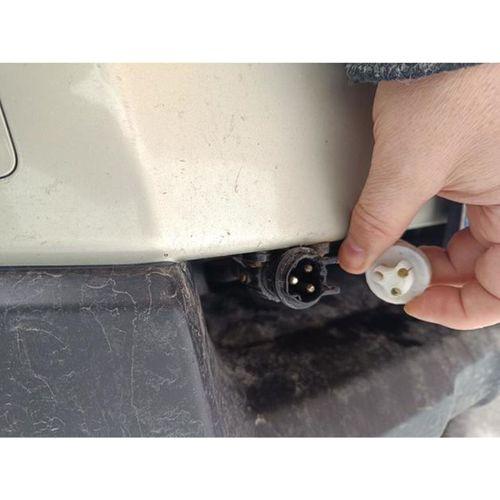 - Araç Isıtma Soketi İçin Priz