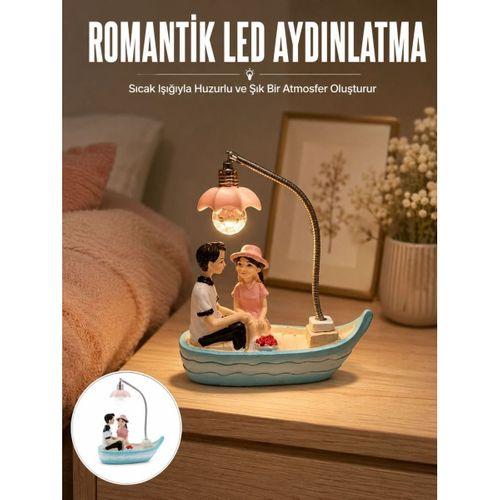 Romantik Sandal Üzerinde Çift Figürü Led Gece Lambası Masa Dekoru Yeni Nesil