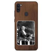 Samsung Galaxy M11 Kılıf Atatürk (35) Fit Design Kılıf Kahverengi Duvar