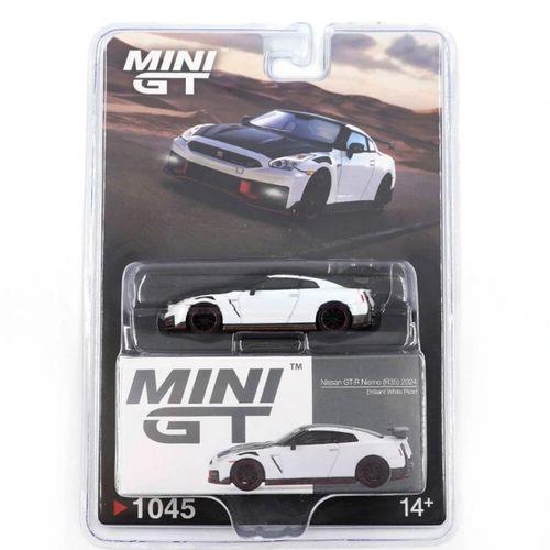 1/64 Nissan GT-R Nismo 2024 Brilliant White Pearl - Blister Paket
