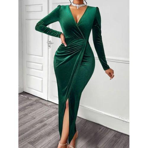 Kadın Uzun Kollu Kruvaze Yaka önünden çapraz Detaylı Uzun Kadife Elbise
