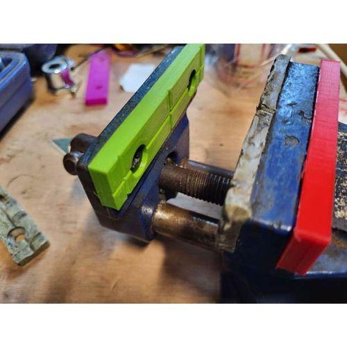 Record 2075 Mengene Yumuşak Çeneleri (Bu ürün Sadece Plastik parçadır - Almadan Önce Soru Sorabilirsiniz)