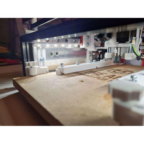 Makerbeam 10 × 10 LED şerit tutucu – 5135926