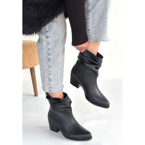 Lukana Siyah Cilt Topuklu Körüklü Bot
