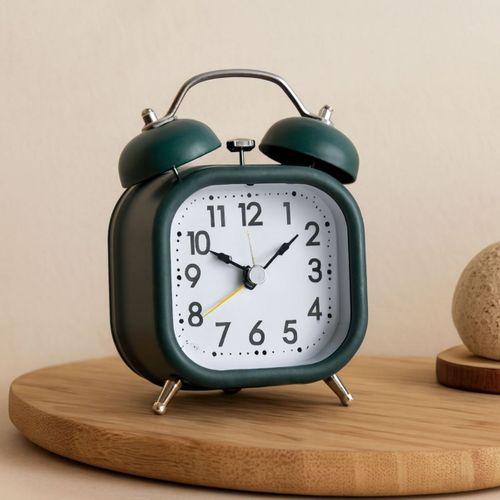 Çift Zilli Metal Kasalı Işıklı Pilli Masa Çalar Saat (8.8 cm)
