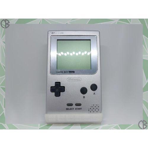 Gameboy Pocket İçin Stand (Bu ürün Sadece Plastik parçadır - Almadan Önce Soru Sorabilirsiniz)
