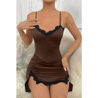 Kadın Kahverengi Göğsü Ve Bacakları Dantelli Yırtmaçlı Şık Gecelik