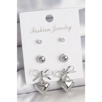 Pirinç Gümüş Renk Zirkon Taş Detaylı Fiyonk Sallantılı Kalp Model Kadın 3 Çift Kadın Küpe Seti