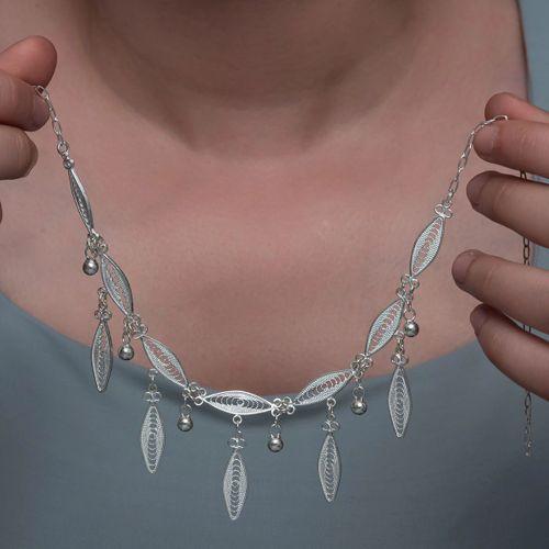 Gümüş Sonsuz Yaprak Telkari Kadın Kolye