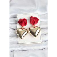 Pirinç Gold Kalpli Kırmızı Gül Model Kadın Küpe