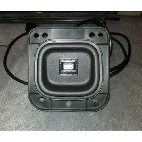 Nissan Cube – Chrome – Güncellenmiş USB bağlantı noktası – 5138317