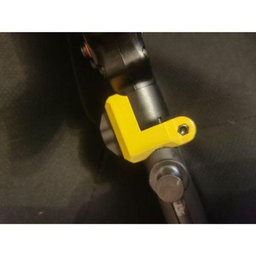 KelTec SUB2000 M LOK Yuvası (Bu ürün Sadece Plastik parçadır - Almadan Önce Soru Sorabilirsiniz)