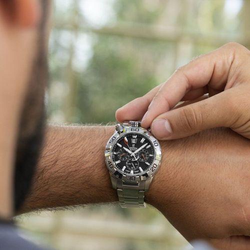 Festina F20743/6 Quartz Kronolu Çelik Gri Siyah Kadran 10 ATM 45 mm Erkek Kol Saati