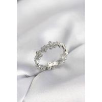 Gümüş Renk Sıralı Çiçek Model Zirkon Taşlı Kadın Yüzük