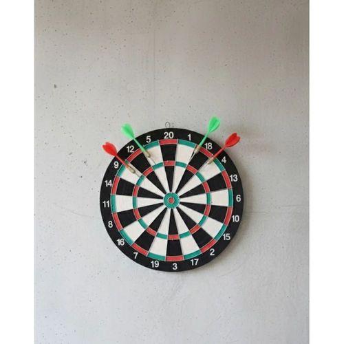 17 İnç Profesyonel Dart Tahtası Dayanıklı Yapı Ve 4 Metal Dart Oku