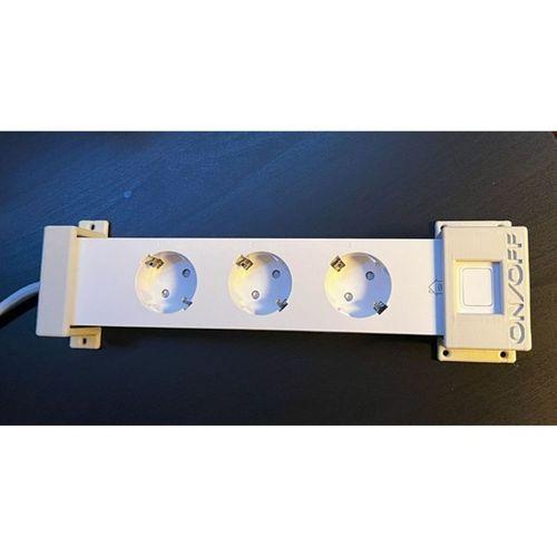 Powerstrip Montaj Deltaco (Bu ürün Sadece Plastik parçadır - Almadan Önce Soru Sorabilirsiniz)