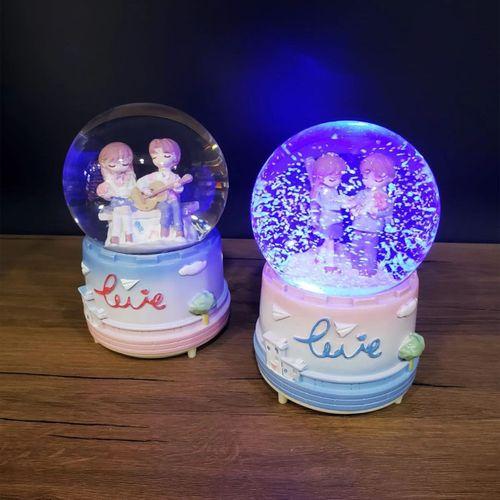 Sevimli Sevgililer Büyük Boy Kar Küresi