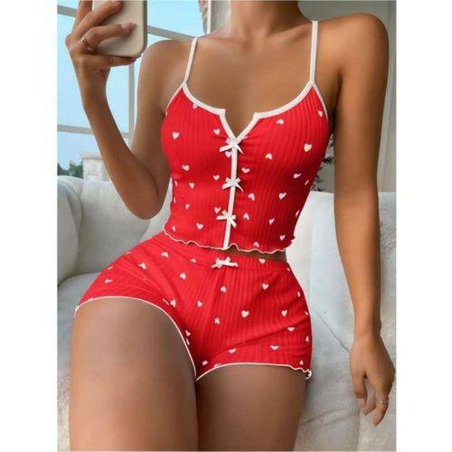 Kırmızı Üstüne Beyaz Kalp Desenli Askılı Şortlu Pijama Takımı