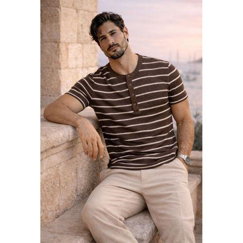 Kristof Pike Kumaş Regular Fit Düğmeli Yaka Kendinden Çizgili T-Shirt - Kahve