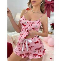 Pembe Üstüne Kiraz Desenli Askılı Şortlu Pijama Takımı