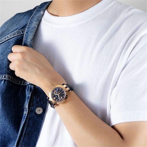 Versace VRSCVERQ00120 Erkek Kol Saati VERQ00120