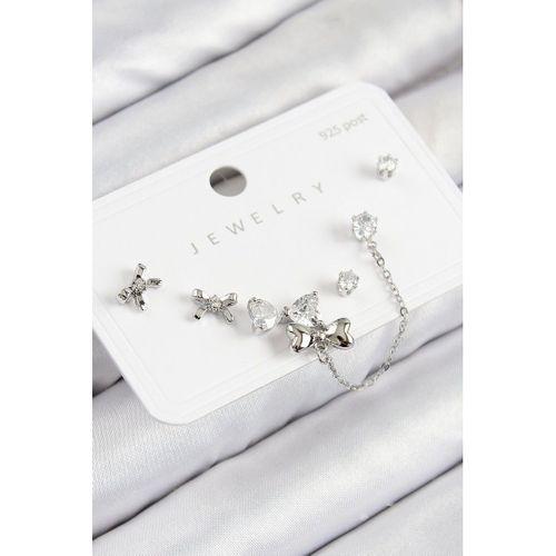 Pirinç Zirkon Taşlı Fiyonk Model Gümüş Renk 925 Ayar Gümüş Çivi Kadın Küpe Set