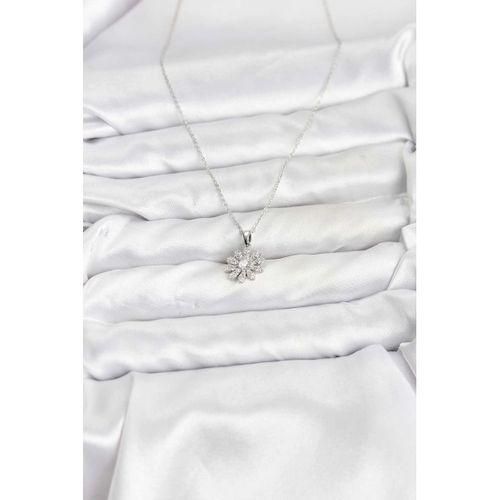 Pirinç Gümüş Renk Çiçek Model Kadın Kolye