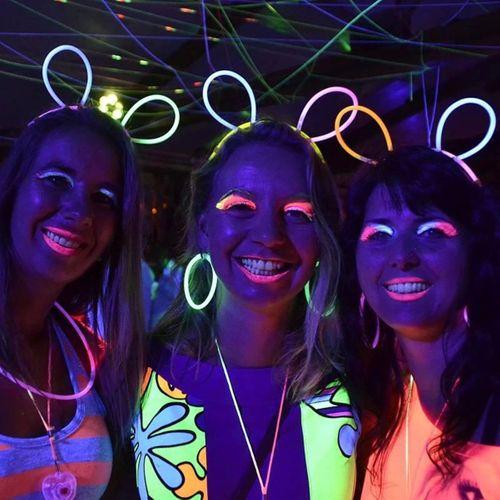 Çocuk Karanlıkta Parlayan Fosforlu Glow Taç Fosforlu Renkli Taç 6 Adet