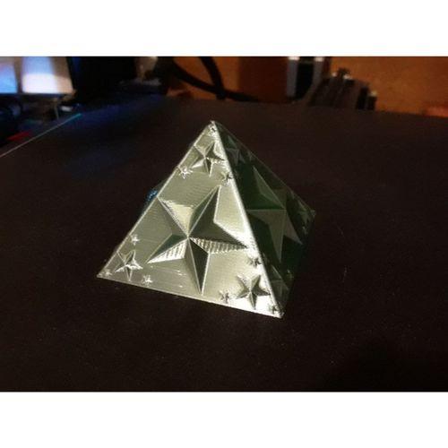 Yıldız Piramidi (Bu ürün Sadece Plastik parçadır - Almadan Önce Soru Sorabilirsiniz)