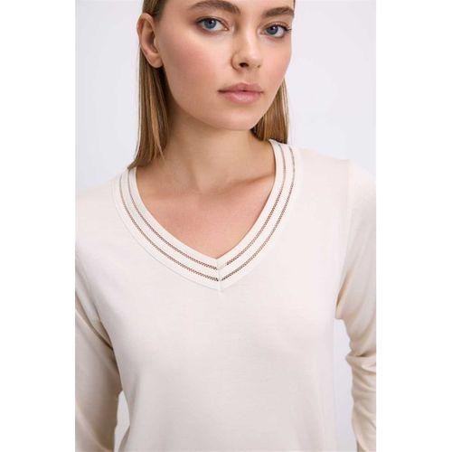 Kadın Uzun Kollu Pijama Takımı Şık V Yaka Ve Minimal Tasarım