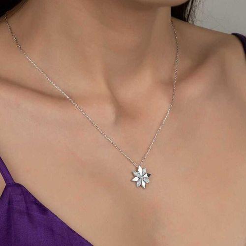 Swarovski Taşlı Lucky Life 925 Ayar Gumuss  Çiçek Bayan Kolye