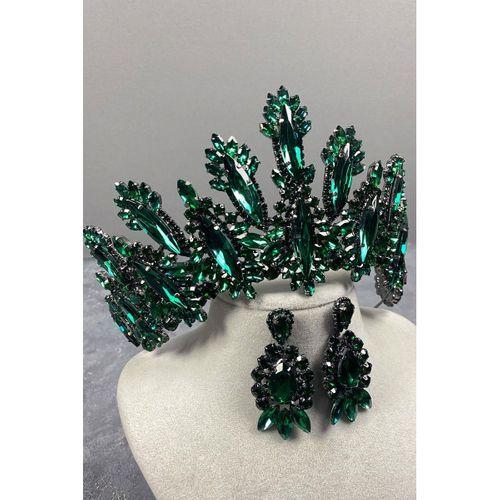 Dalia Yüksek Taşlı Gelin Tacı Mekik Küpe Seti